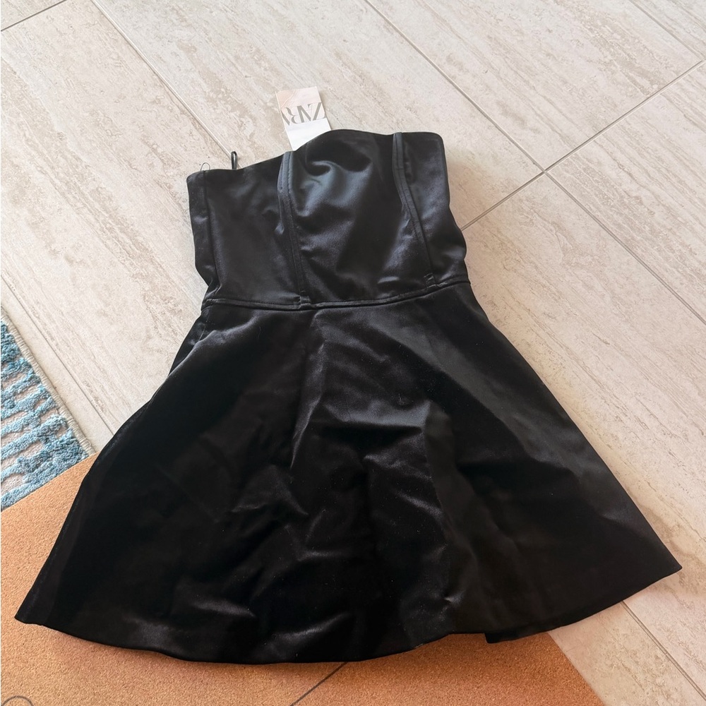 Zara velvet Romper  Dress - Picture 2 of 5